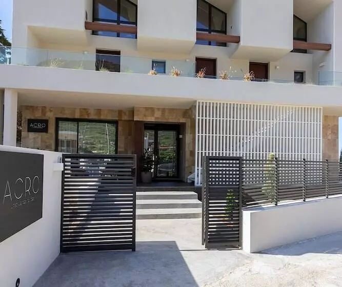 Hotelli Acro Upscale Residences