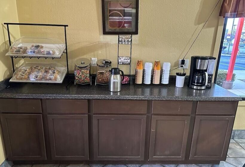 בית מלון כפרי Cozy Garden Inn