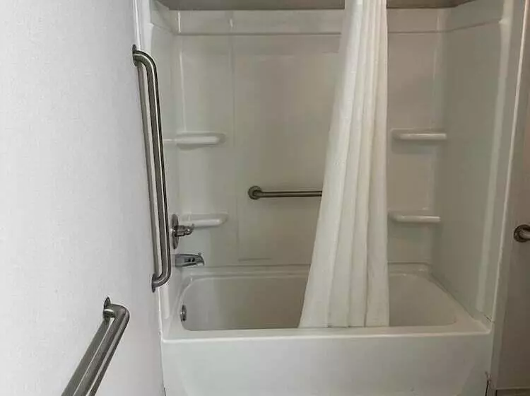 Hotelli Cozy Garden Inn