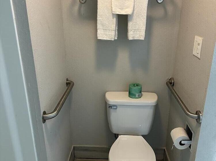 בית מלון כפרי Cozy Garden Inn