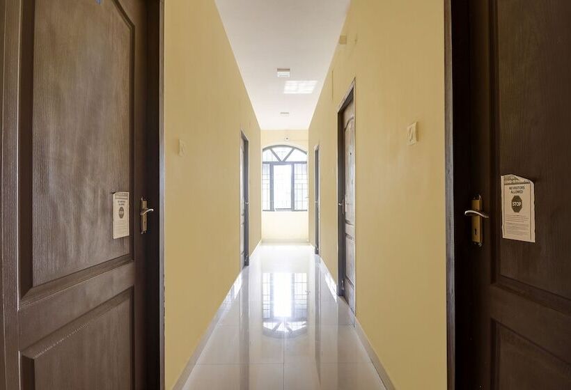 هتل Fab Green Tree Inn