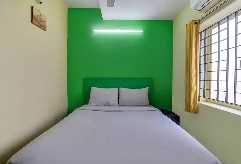 Hotelli Fab Green Tree Inn