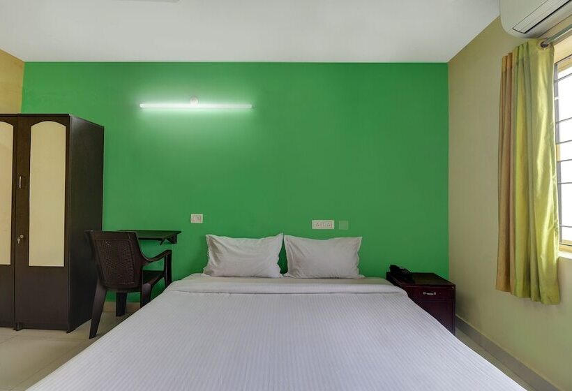 هتل Fab Green Tree Inn