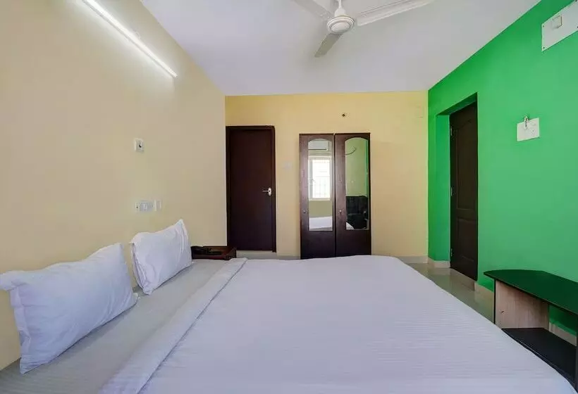 Hotelli Fab Green Tree Inn