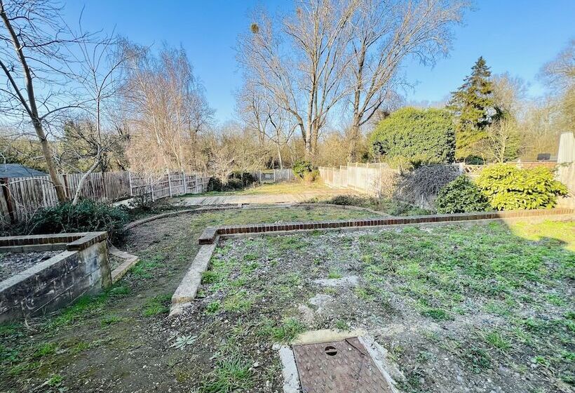 Hotel Heathrow Stays The Magna Carta Windsor