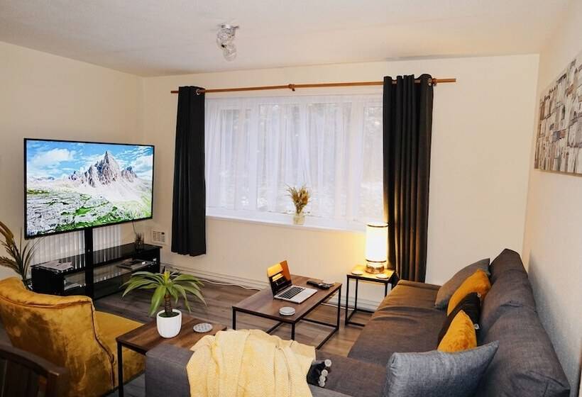 Hotel Heathrow Stays The Magna Carta Windsor