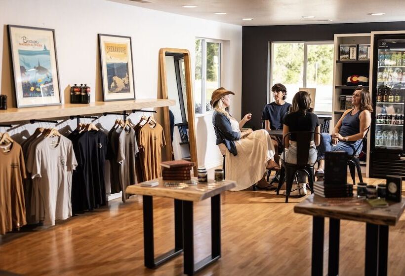 Отель Outdoorsy Bayfield