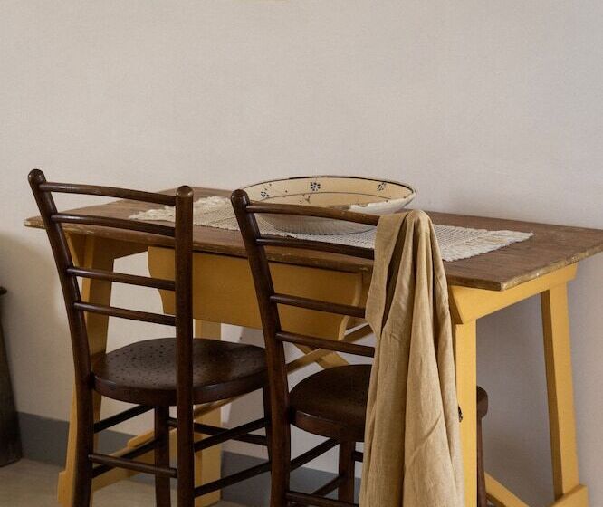 فندق ريفى Sikalindi