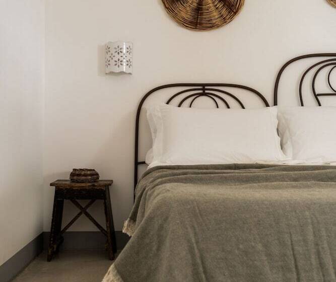 فندق ريفى Sikalindi