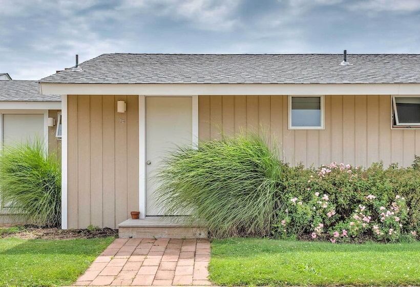 מוטל 435 East Lake