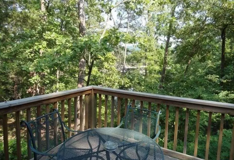 One Bedroom, One Bath Log Sided Cottage With Private Hot Tub On Lake Ouachita. By Redawning