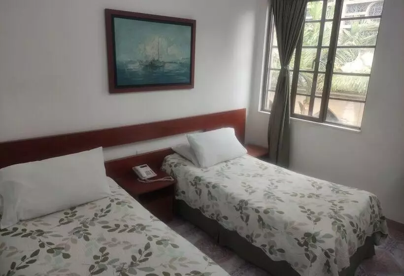 ホテル Bella Montaña