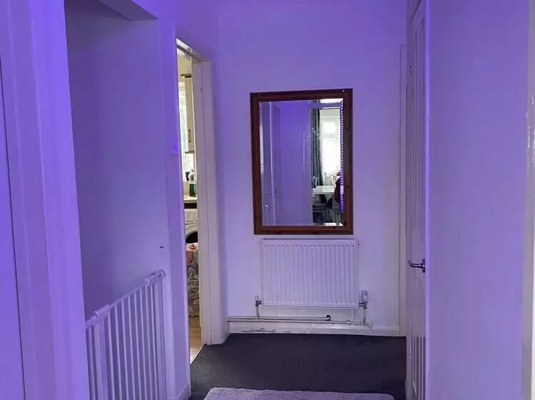 Residenssi Gorgeous 2 Bed Apt In Leafy Richmond!