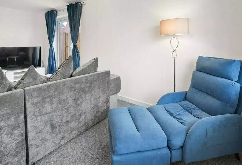 Residenssi New Luxury 3 Bed House In Oulton Broad Lowestoft