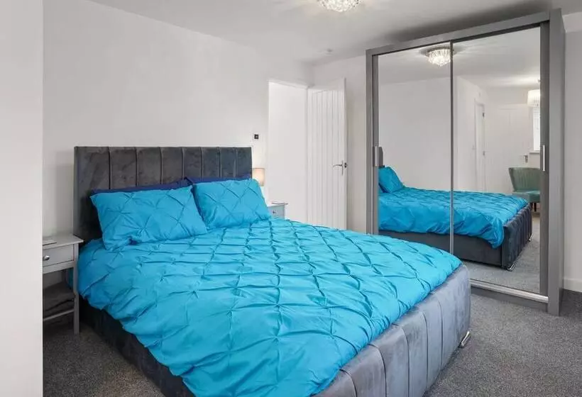 Residenssi New Luxury 3 Bed House In Oulton Broad Lowestoft