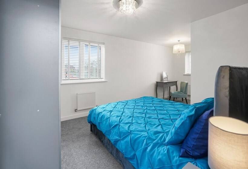 Резиденция New Luxury 3 Bed House In Oulton Broad Lowestoft