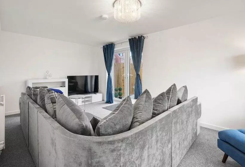 Residenssi New Luxury 3 Bed House In Oulton Broad Lowestoft