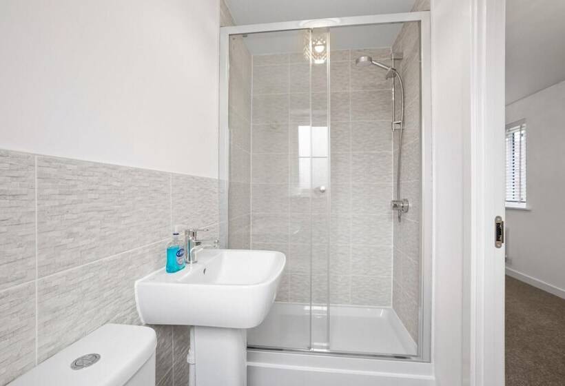 Резиденция New Luxury 3 Bed House In Oulton Broad Lowestoft