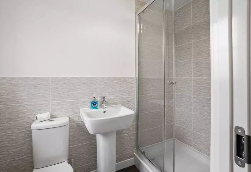 Residenssi New Luxury 3 Bed House In Oulton Broad Lowestoft