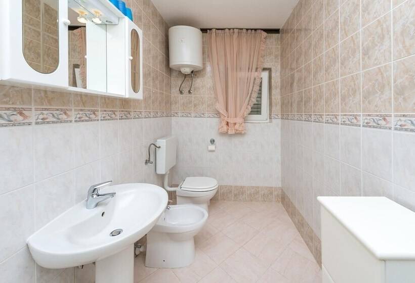 레지던스 Stunning 3 Bed House In Orebic