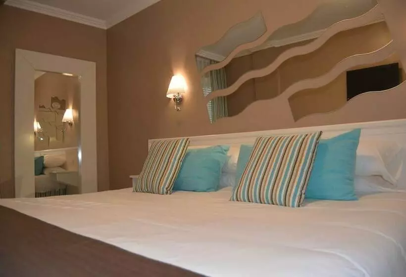 Residencial La Quinta Park Suites