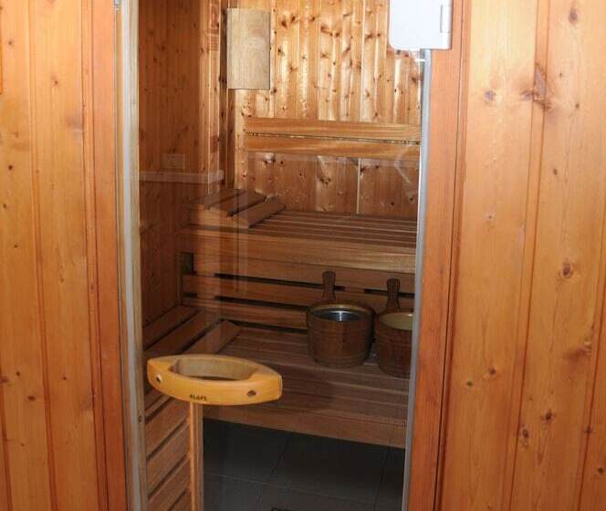 Residencial La Quinta Park Suites