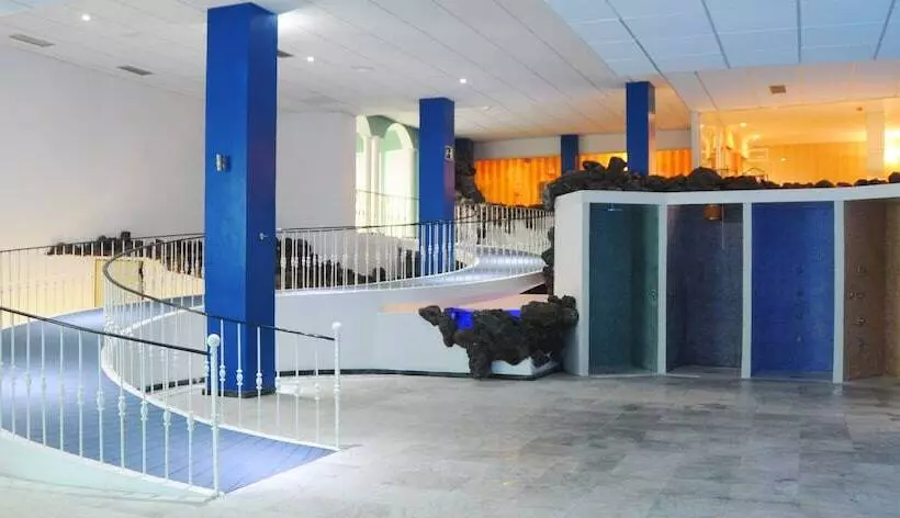 Residencial La Quinta Park Suites