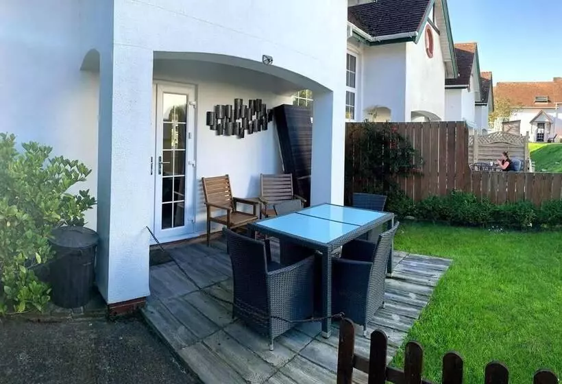 Beautiful Cosy Cottage In Aberporth