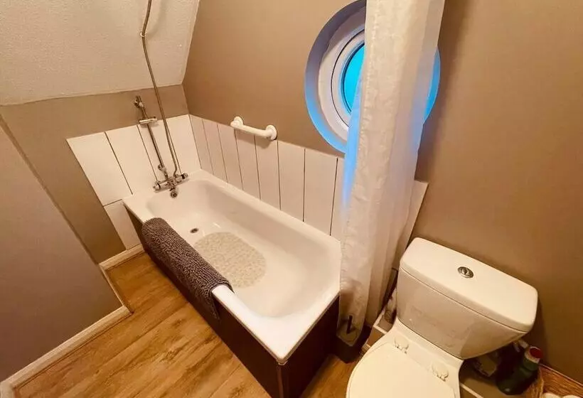 Beautiful Cosy Cottage In Aberporth