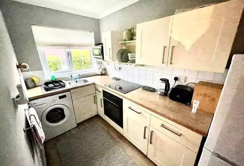 Beautiful Cosy Cottage In Aberporth