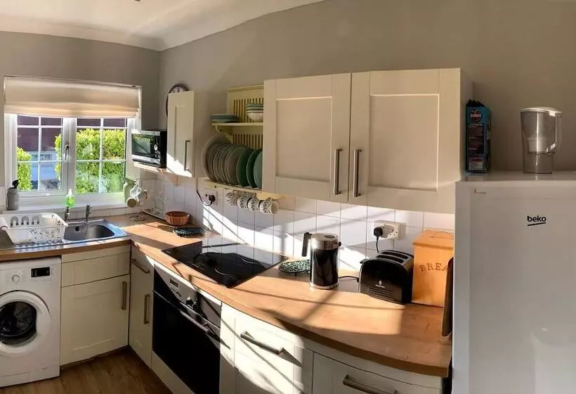 Beautiful Cosy Cottage In Aberporth