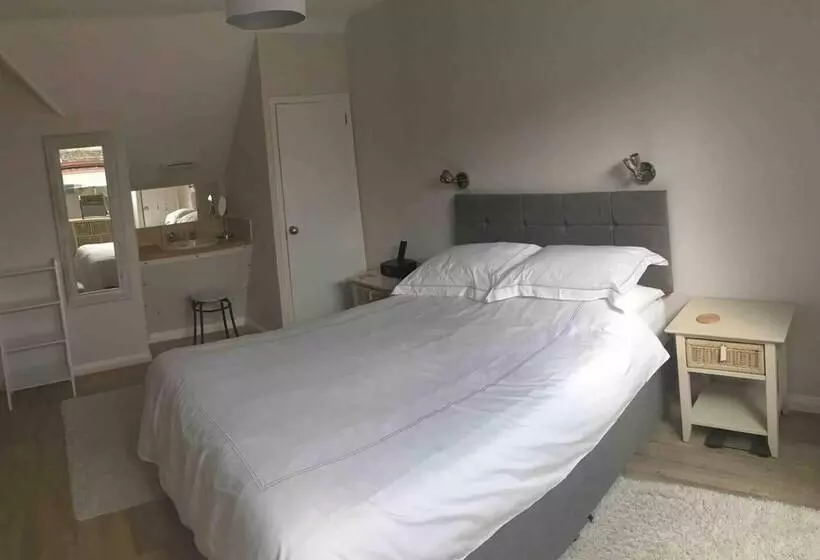 Beautiful Cosy Cottage In Aberporth