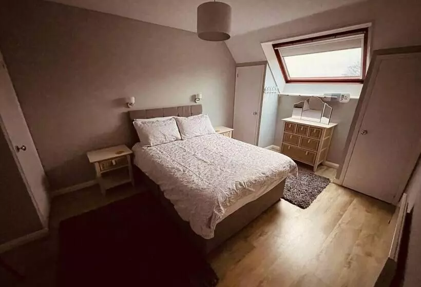 Beautiful Cosy Cottage In Aberporth