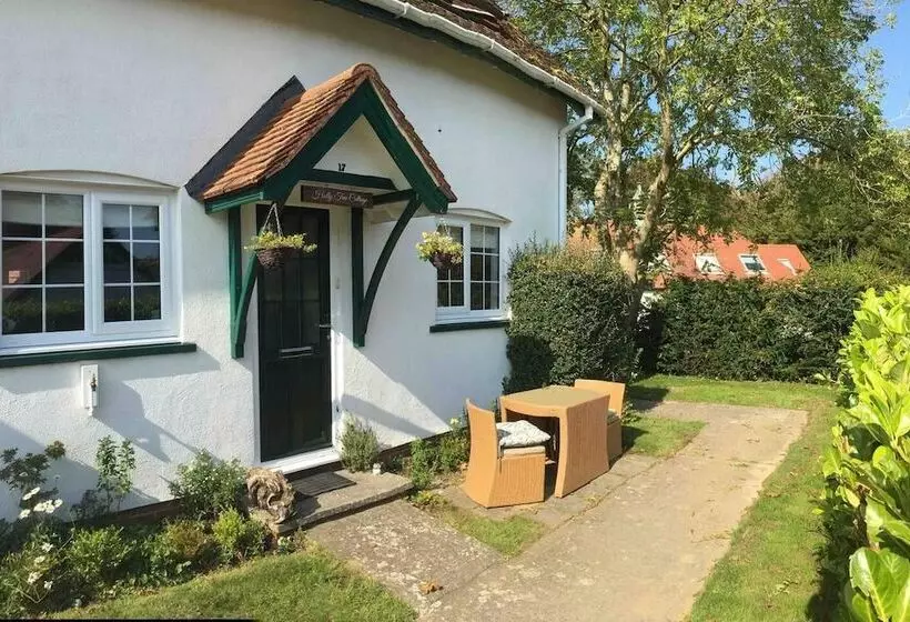 Beautiful Cosy Cottage In Aberporth