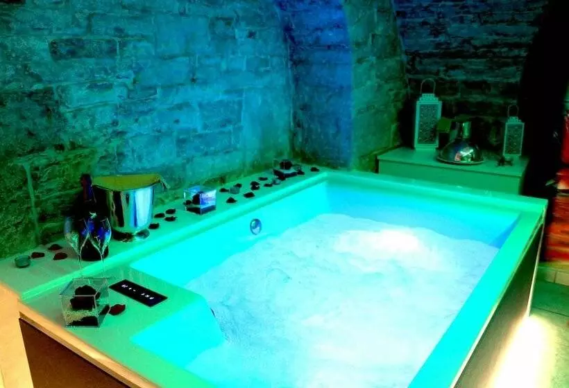 تختخواب و صبحانه Rubis Relais & Spa