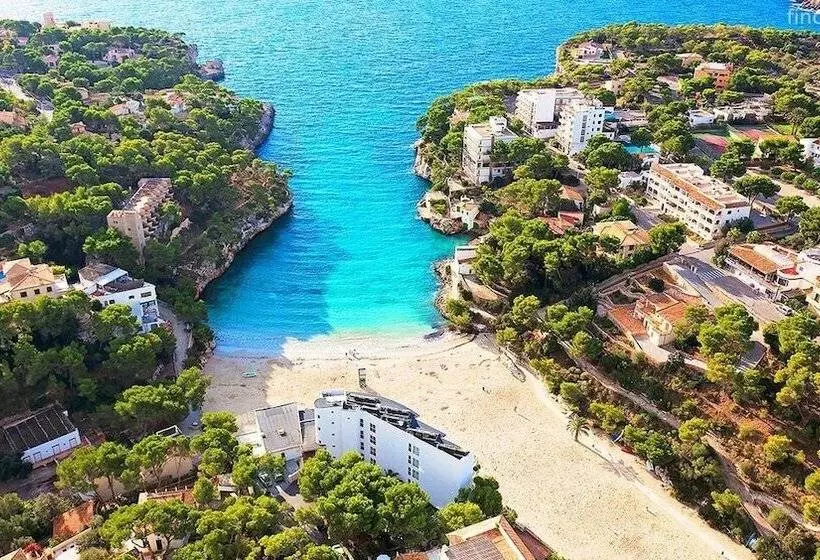 Bella Maria Apartments & Pool Club