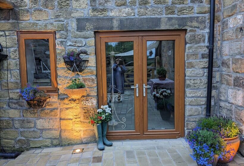 Cozy Cottage Retreat Less Than A Mile From Haworth