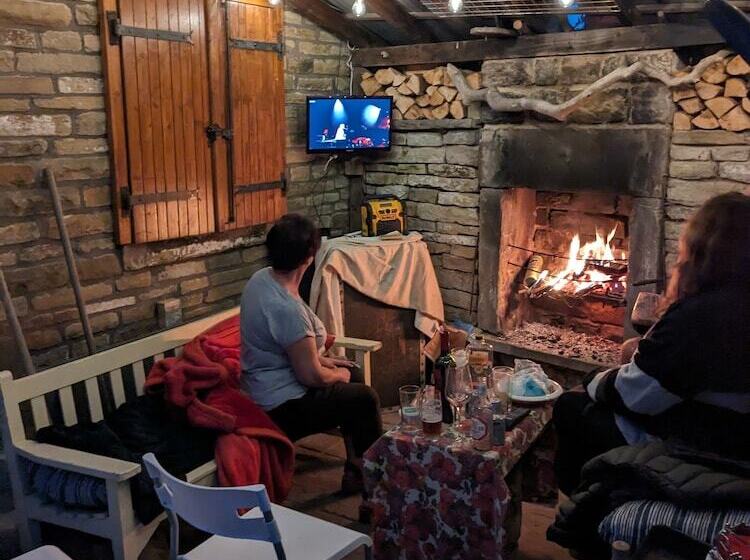 Cozy Cottage Retreat Less Than A Mile From Haworth