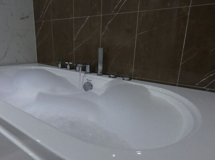 Otel Baan Plaifah Khao Yai