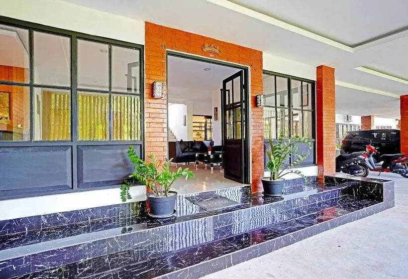 هتل Collection O 90876 Pecatu Residences