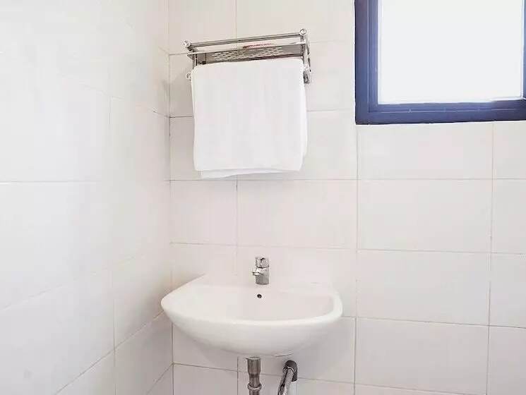 هتل Collection O 90876 Pecatu Residences