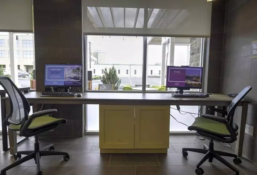 ホテル Home2 Suites By Hilton Allentown Bethlehem Airport