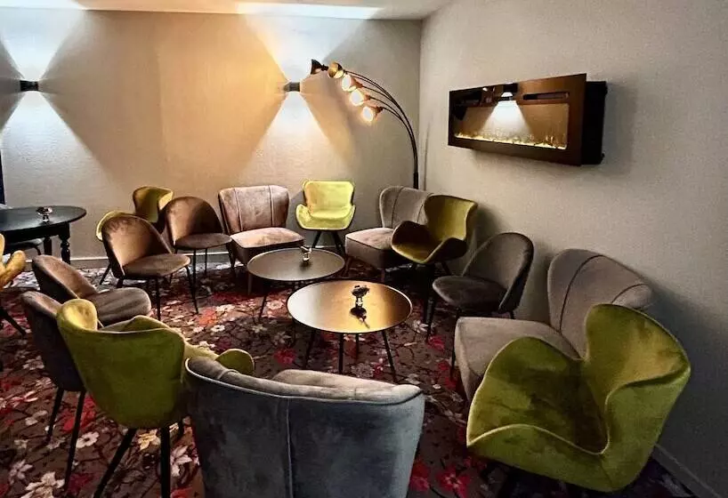 Hotelli Hôtel Restaurant Le Madame