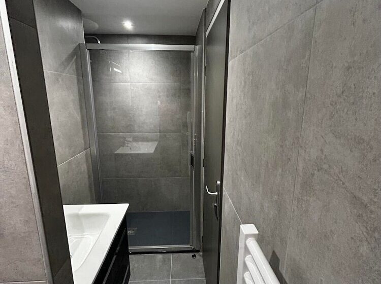 בית מלון כפרי Hôtel Restaurant Le Madame