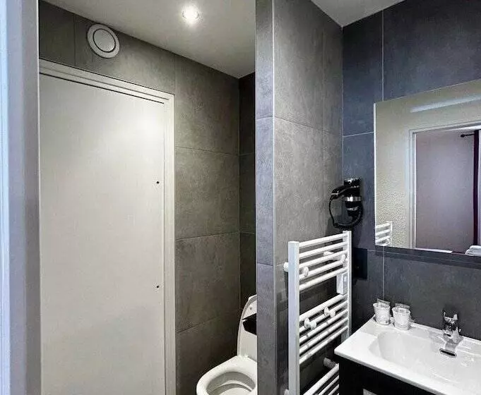 Hotelli Hôtel Restaurant Le Madame