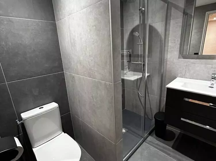 Hotelli Hôtel Restaurant Le Madame