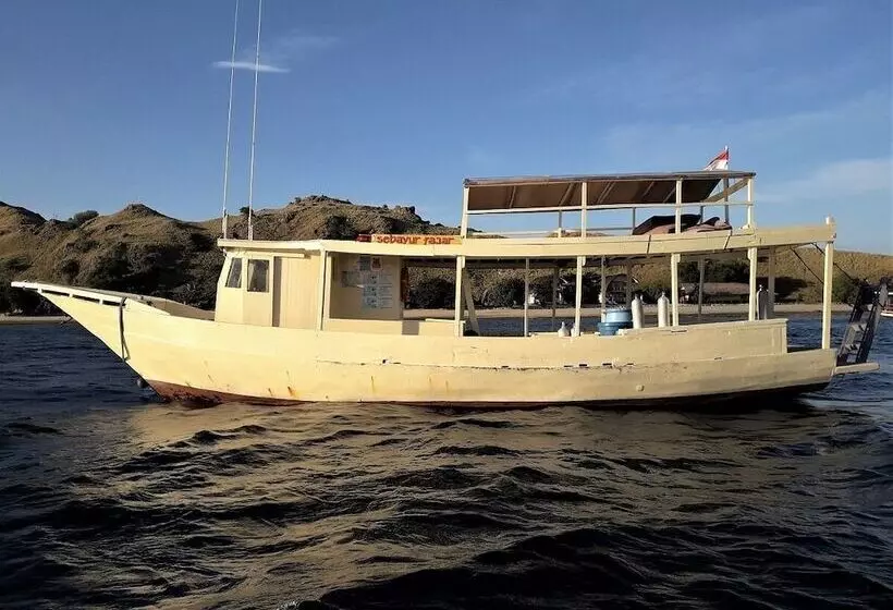 Hotelli Komodo Resort