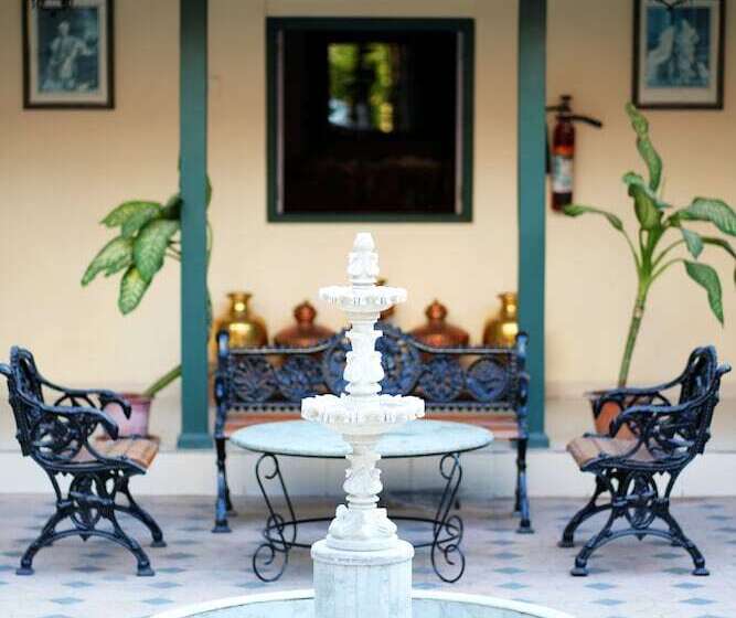 هتل Narayani Heritage