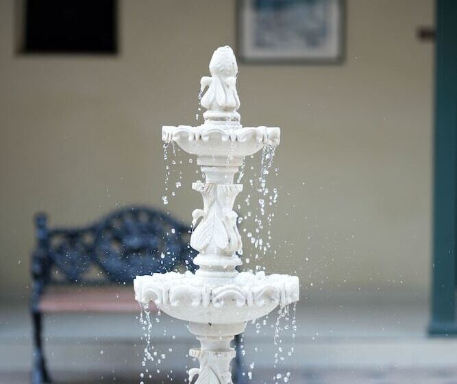 هتل Narayani Heritage