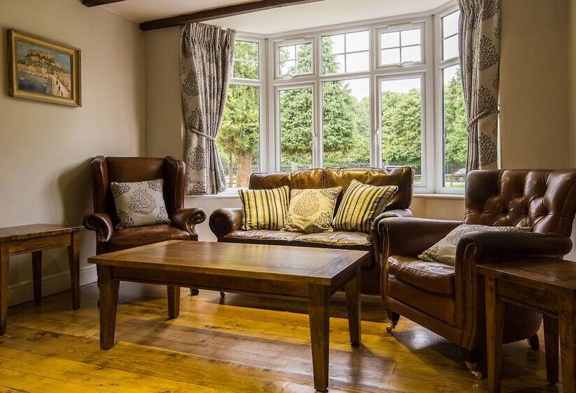 فندق Maple Manor